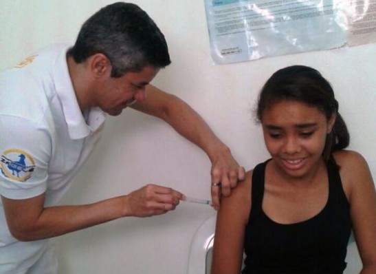 Saúde de Zabelê inicia aplicação da segunda dose de vacina contra HPV